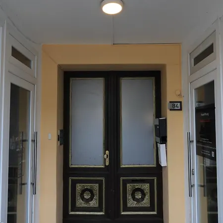 04 Apartment *