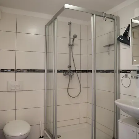 04 Apartment
