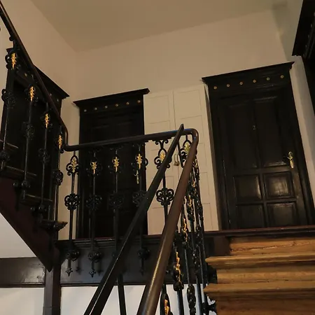 Apartment 04